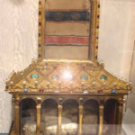 Il sacro manto di San Giuseppe: la sua storia e l’importanza della preghiera.