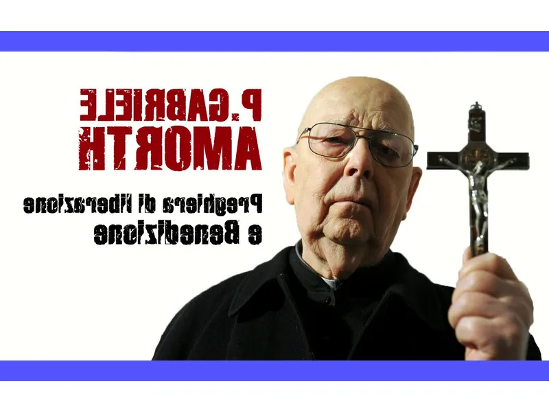 Padre Gabriele Amorth in preghiera, immerso in profonda spiritualità e concentrazione.