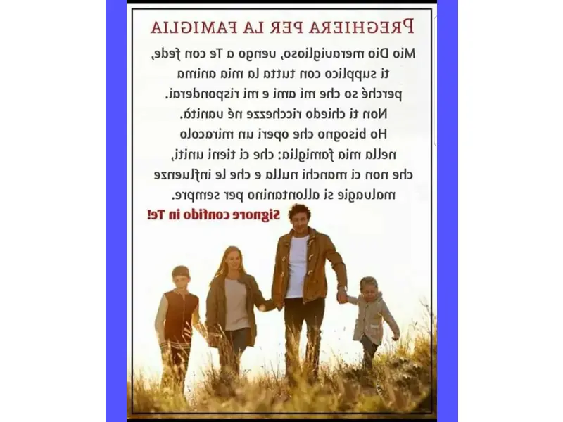 Famiglia felice in preghiera insieme, con bambini sorridenti e genitori affettuosi. Suggerimenti pratici e divertenti per coinvolgere i più piccoli nella preghiera e rafforzare il legame familiare attraverso momenti di spiritualità condivisa.